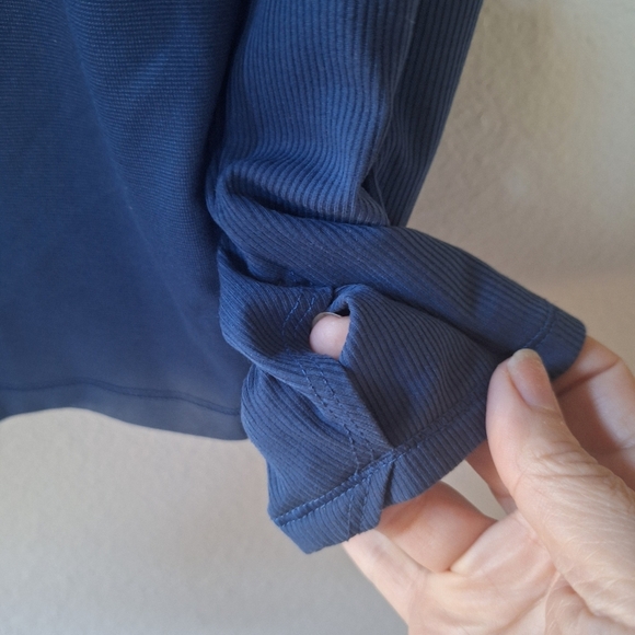 The North Face Womens Long Sleeve Blue Base Layer Outdoor Hiking Size M/L - Picture 4 of 7